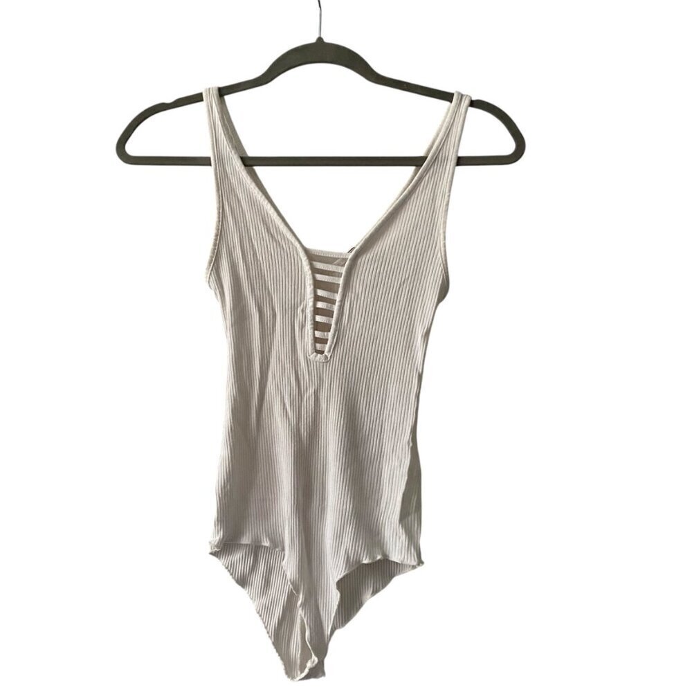 Emma & Sam | EUC Ribbed Ladder Detail Sleeveless Bodysuit in White Size XS